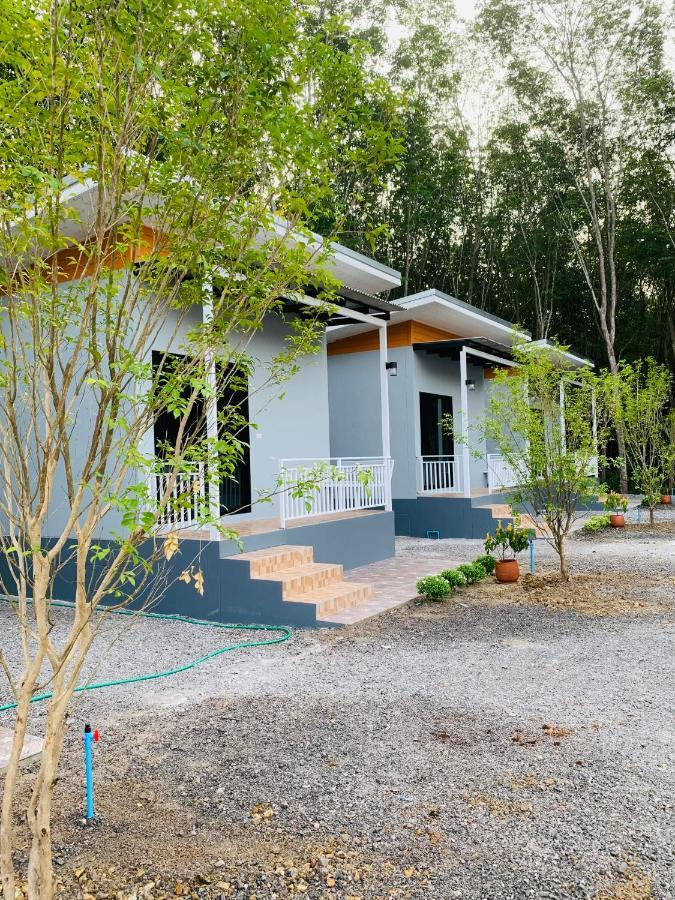 Suanvadee Resort สวนวดี รีสอร์ท Don Sak Extérieur photo