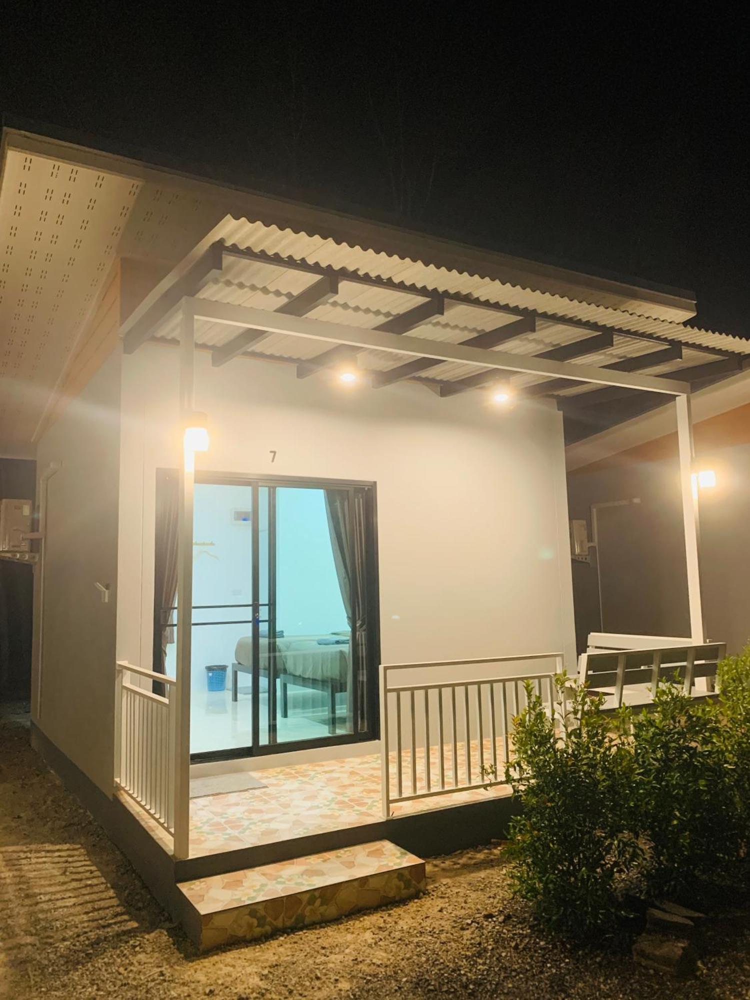 Suanvadee Resort สวนวดี รีสอร์ท Don Sak Extérieur photo