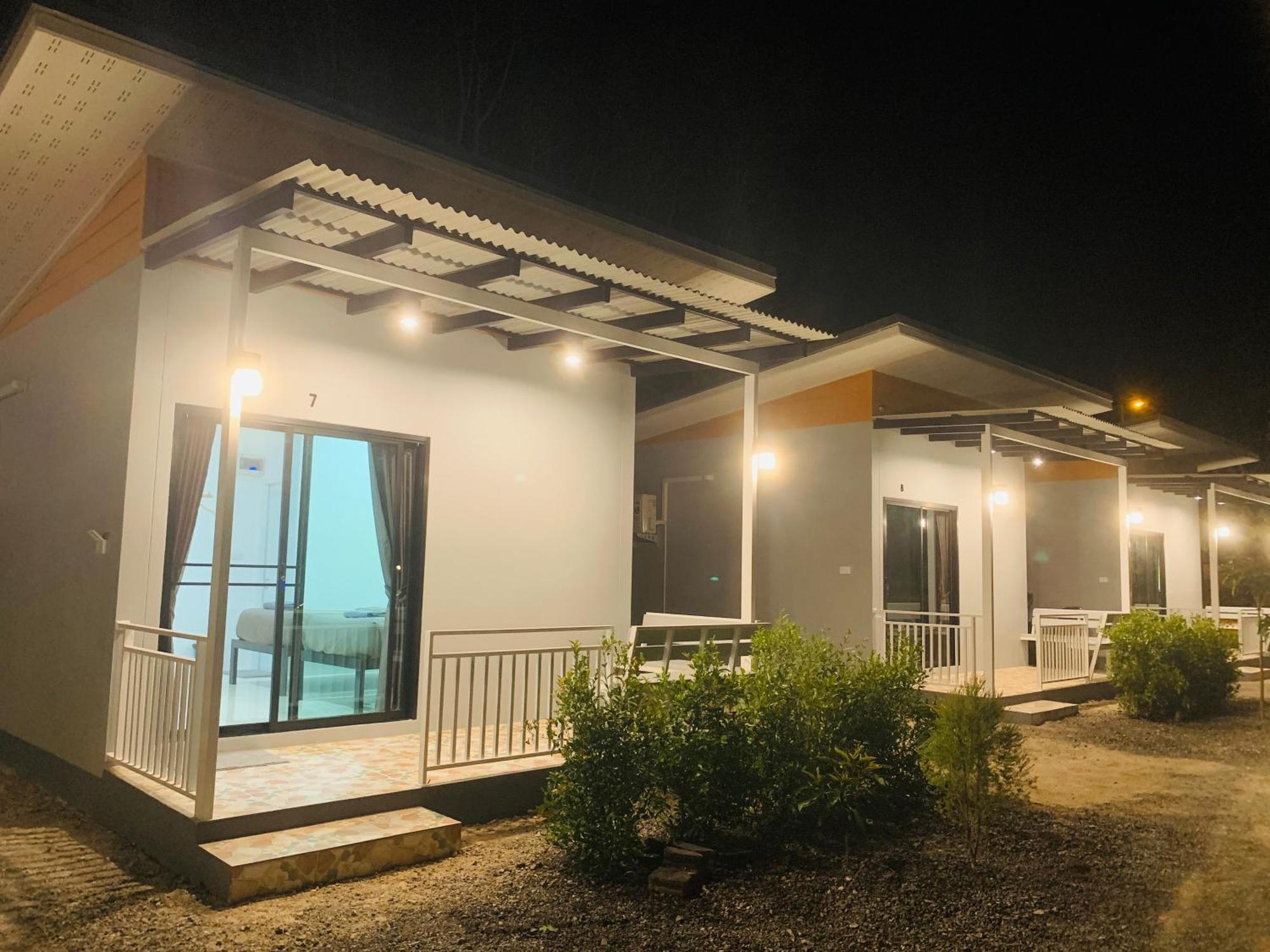 Suanvadee Resort สวนวดี รีสอร์ท Don Sak Extérieur photo