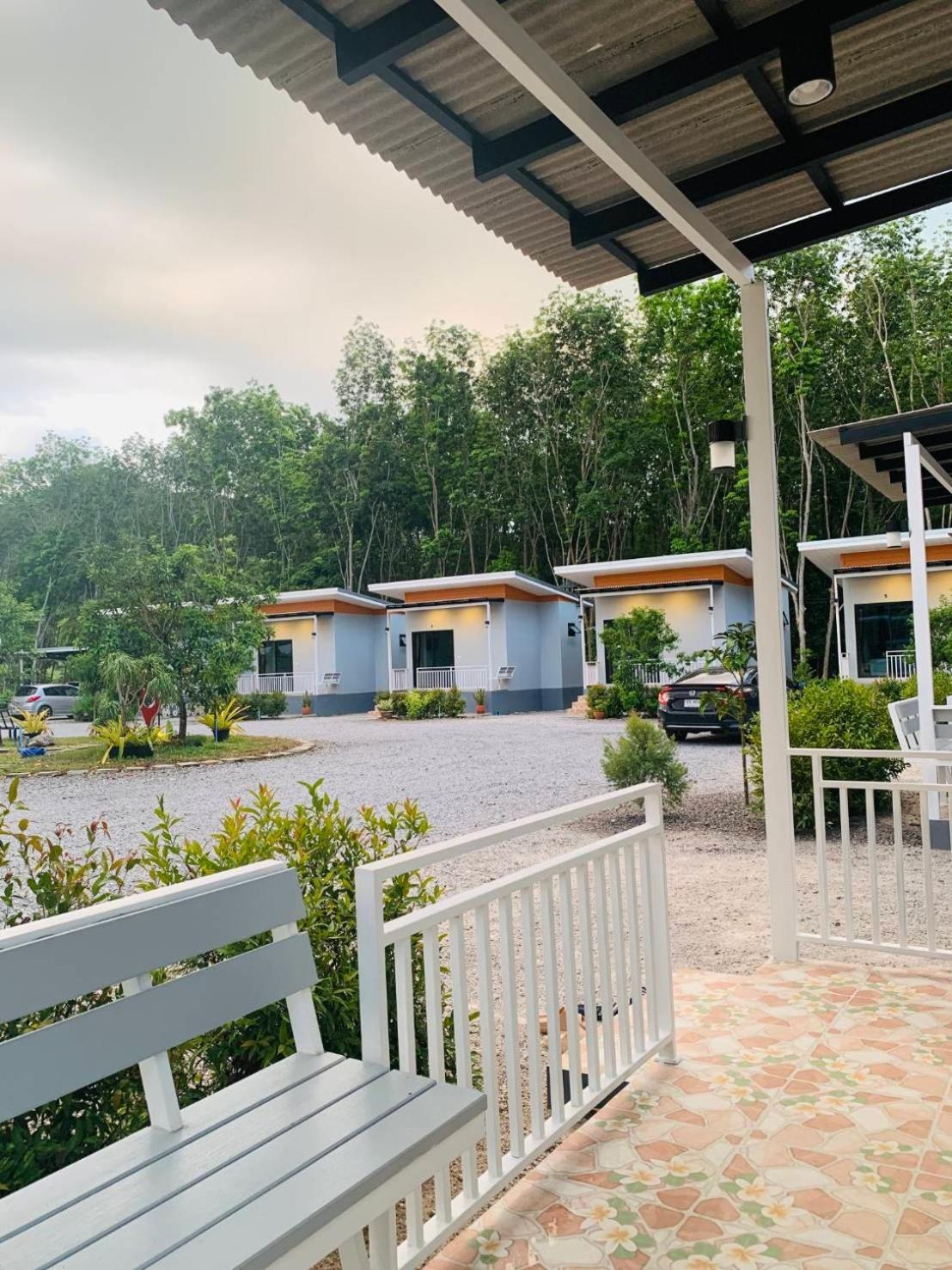 Suanvadee Resort สวนวดี รีสอร์ท Don Sak Extérieur photo